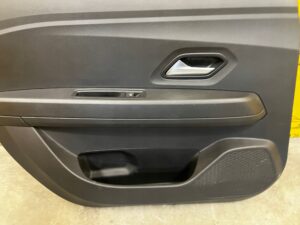 BOCZEK TAPICERKA DRZWI TYŁ LEWY DACIA JOGGER 2022R