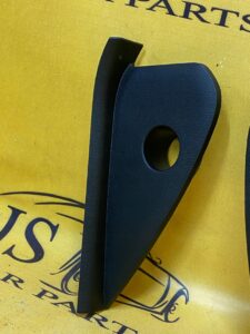 OSŁONA BOCZEK KONSOLI LEWA FORD MUSTANG MK6 VI