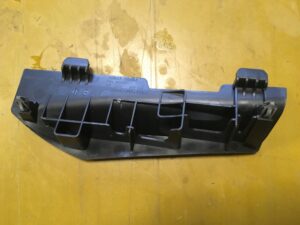 LEWE MOCOWANIE UCHWYT OSŁONA TYŁ INFINITI Q30