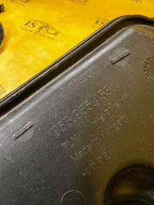 ZBIORNIK ZBIORNICZEK SPRYSKIWACZY PORSCHE MACAN 95B