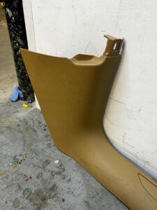 PLASTIK OSŁONA LISTWA PROGU SŁUPKA A PRZÓD PRAWY PORSCHE MACAN 95B