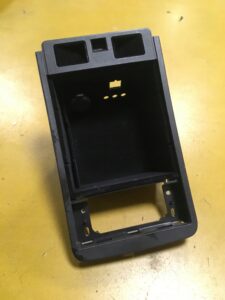 SCHOWEK WNĘKA PODŁOKIETNIKA INFINITI Q70 M M35 M37