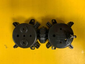 UCHWYT NA NAPOJE KUBKI CUPHOLDER TUNELU AUDI Q7 4M