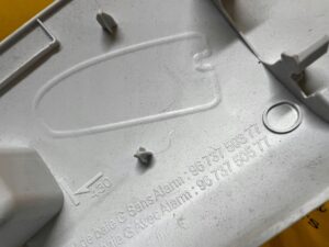 POSZYCIE OSŁONA SŁUPKA A PRZÓD LEWA PEUGEOT 208