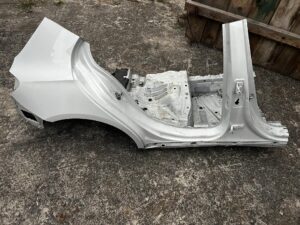 ĆWIARTKA BŁOTNIK SŁUPEK B TYLNY TYŁ PRAWY MERCEDES W177 A KLASA A35