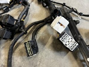 WIĄZKA INSTALACJA OKABLOWANIE SILNIKA FORD BRONCO 21- 2.7 V6 ECOBOOST