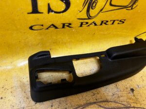 OSŁONA PROWADNICY FOTELA PRAWA RENAULT MEGANE IV