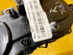 SCHOWEK CUPHOLDER UCHWYT NA KUBKI FORD FUSION LIFT USA