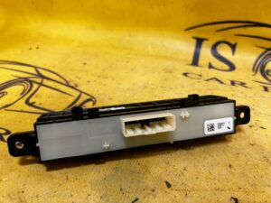 PANEL PRZEŁĄCZNIKI ŚWIATŁA AWARYJNE ZAMKI DESKI DACIA SANDERO III 2021R