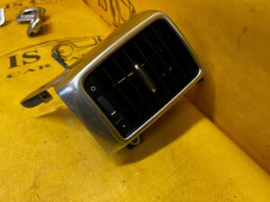 KRATKA NAWIEWU TYŁ PRAWA PRAWY ŚRODKOWA PORSCHE PANAMERA 970 I LIFT