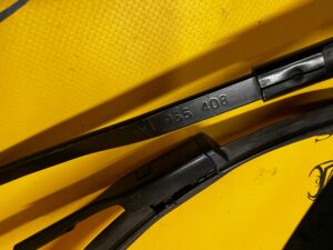 KOMPLET RAMIONA RAMIĘ WYCIERACZEK WYCIERACZKI PRZÓD AUDI SQ7 Q7 4M0