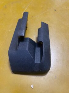 OSŁONA PROWADNICY SZYNY FOTELA MERCEDES INFINITI