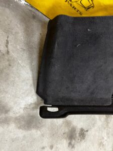 BOCZEK TAPICERKA BAGAŻNIKA PRAWY PRAWA AUDI A8 D4 4H