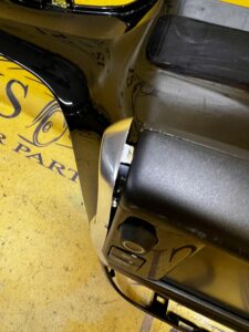 NAWIGACJA EKRAN WYŚWIETLACZ DEKOR RAMKA KONSOLI PEUGEOT 208 A9 LIFT