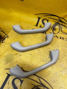 KOMPLET RĄCZKA RĄCZKI UCHWYT UCHWYTY PODSUFITKI DACIA SANDERO III 2021R