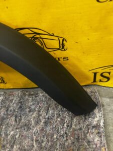 LISTWA POSZERZENIE BŁOTNIKA TYŁ PRAWA PRAWY 33″ FORD BRONCO 21-