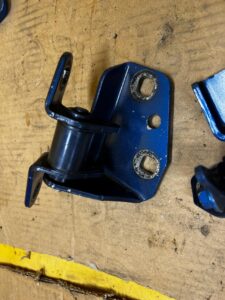 KPL ZAWIASY DRZWI PRZÓD PRAWY FORD BRONCO 21- VELOCITY BLUE PEARL METALIC