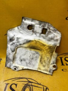 WYGŁUSZENIE IZOLACJA LEWEGO SŁUPKA MERCEDES W213