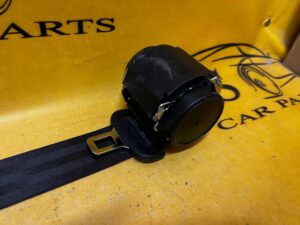 TYLNY ŚRODKOWY PAS BEZPIECZEŃSTWA TYŁ AUDI A8 D5