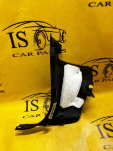 POSZYCIE SŁUPKA PRAWE JEEP GRAND CHEROKEE WK2