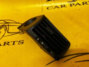 KRATKA NAWIEWU DRZWI PRZÓD PRAWY PRAWA BMW 5 E34