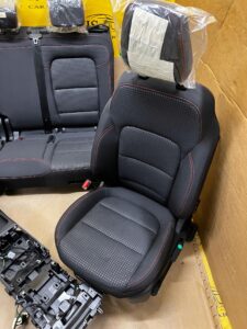 KOMPLET FOTELE MATERIAŁOWE WNĘTRZE TUNEL ŚRODKOWY FORD KUGA ST-LINE MK3