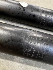 KOMPLET AMORTYZATORY ZAWIESZENIA TYŁ RENAULT CAPTUR I PRZEDLIFT 0.9 TCE