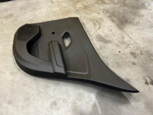 BOCZEK TAPICERKA DRZWI PRAWY TYŁ DACIA SANDERO III 2023R