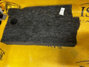 WYGŁUSZENIE OSŁONA WATA BOKU BAGAŻNIKA PORSCHE CAYENNE 7P5 LIFT 92A
