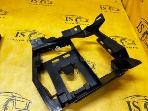 MOCOWANIE WSPORNIK SKRZYNKI BEZPIECZNIKÓW CHEVROLET CORVETTE C5 97-04