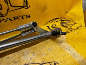 MECHANIZM WYCIERACZEK PRZÓD LR RANGE ROVER EVOQUE II L551