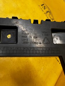 ŚLIZG MOCOWANIE WSPORNIK ZDERZAKA TYŁ LEWY FORD EXPLORER MK6