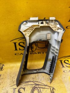 OSŁONA POSZYCIE SŁUPKA ŚRODKOWEGO B LEWA LEWE PORSCHE PANAMERA 970 I LIFT