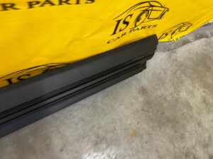 OSŁONA LISTWA PROGU PROGOWA PRÓG PRAWY PRAWA FORD KUGA MK3 LIFT