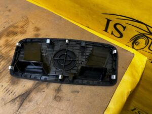 OSŁONA ZAŚLEPKA GŁOŚNIKA DESKI KONSOLI BOSE INFINITI Q70 M35h M37 M56