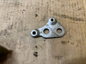 WSPORNIK MOCOWANIE UCHWYT ZAWIESZENIA PRZÓD MERCEDES GL X166