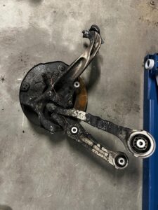 ZWROTNICA ZAWIESZENIE PRZÓD PRAWY PRAWA MERCEDES C-KLASA W206 2WD RWD