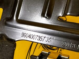 WSPORNIK MOCOWANIE KRATKI BAGAŻNIKA PRAWE PRAWY MERCEDES E-KLASA W213 KOMBI