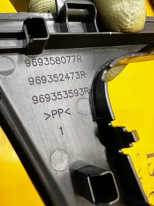 PANEL RAMKA DŹWIGNI ZMIANY BIEGÓW TUNELU ŚRODKOWEGO DACIA LODGY LIFT 2022R