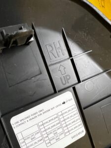 PRAWA OSŁONA BOCZEK DESKI NISSAN X-TRAIL T32