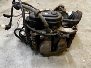 ZWROTNICA TARCZA ZACISK TYŁ PRAWY MERCEDES GL X166 4.7 V8 4MATIC