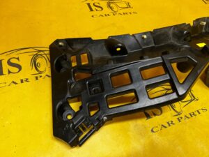 ŚLIZG MOCOWANIE WSPORNIK ZDERZAKA TYŁ PRAWY PORSCHE MACAN 95B