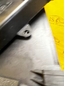 POSZYCIE OSŁONA SŁUPKA ŚRODKOWEGO B PRAWY PORSCHE PANAMERA 970 I LIFT