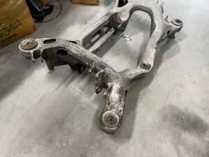 KOMPLET SANKI BELKA OŚ ZAWIESZENIA TYŁ TYLNA PORSCHE PANAMERA 970 POLIFT