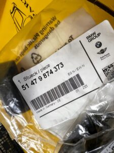 BLOKADA ROLETY BAGAŻNIKA BMW X7 G07 NOWA OEM