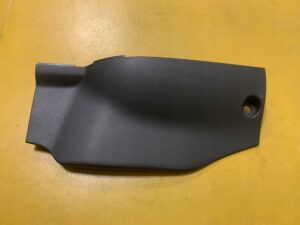 PRAWA OSŁONA TUNELU ŚRODKOWEGO NISSAN LEAF I ZE0