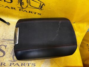 PODŁOKIETNIK SKÓRA SKÓRZANY PORSCHE CAYENNE II 7P5 GTS