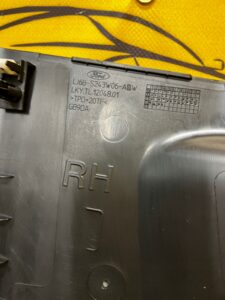 OSŁONA POSZYCIE SŁUPKA B PRAWE FORD ESCAPE MK4 1.5 EB