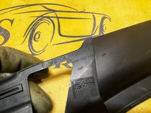 OSŁONA PANEL GÓRNA SILNIKA BŁOTNIKA PRZÓD LEWY PORSCHE PANAMERA 970 I LIFT