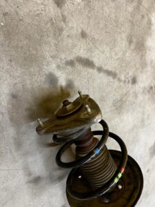 NOGA ZWROTNICA AMORTYZATOR PRZÓD PRAWY PORSCHE CAYMAN S 987